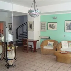 B&B La Grotta Bed & Breakfast SantʼAlessio Siculo