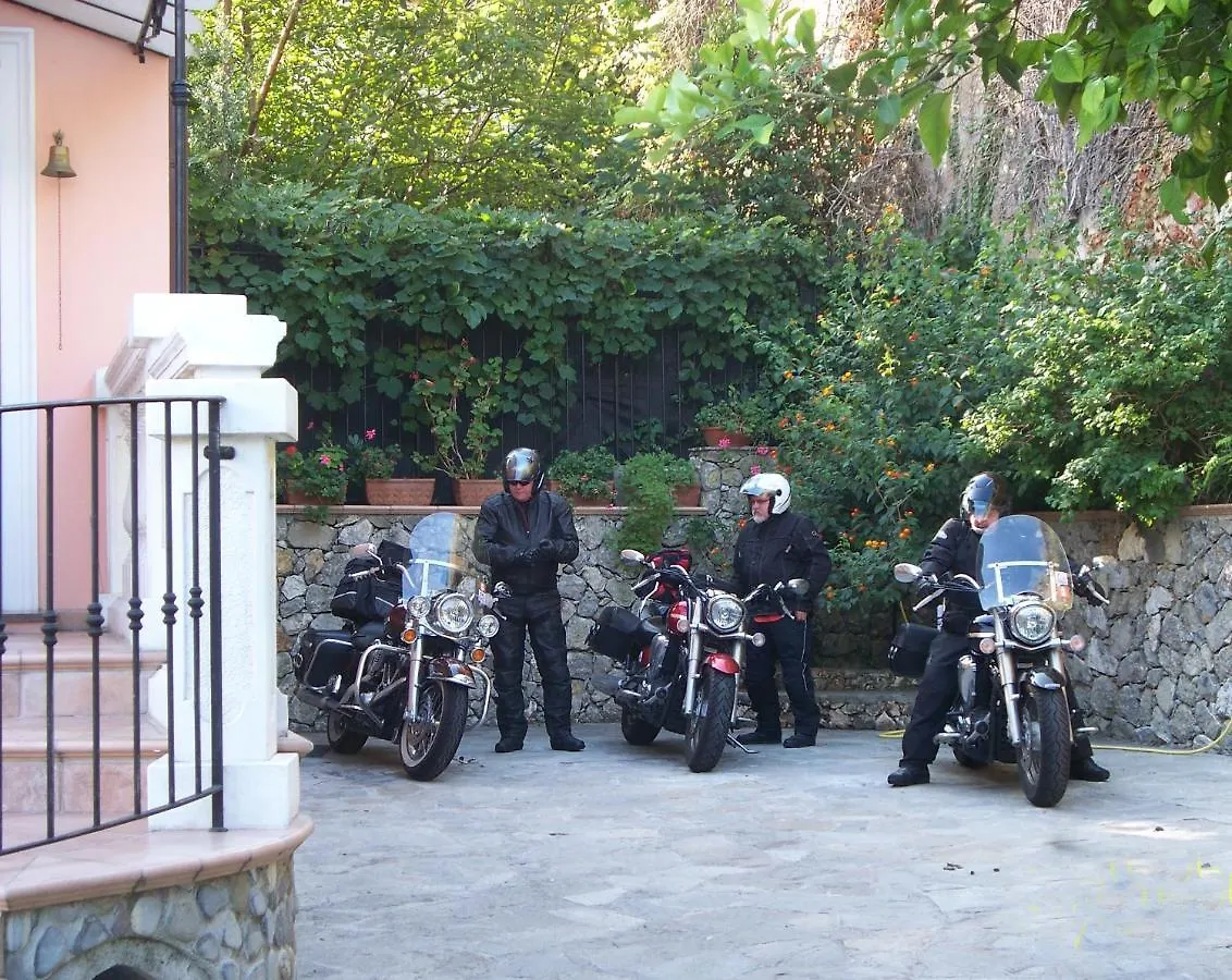 La Tana Del Tasso Ventimiglia Panzió